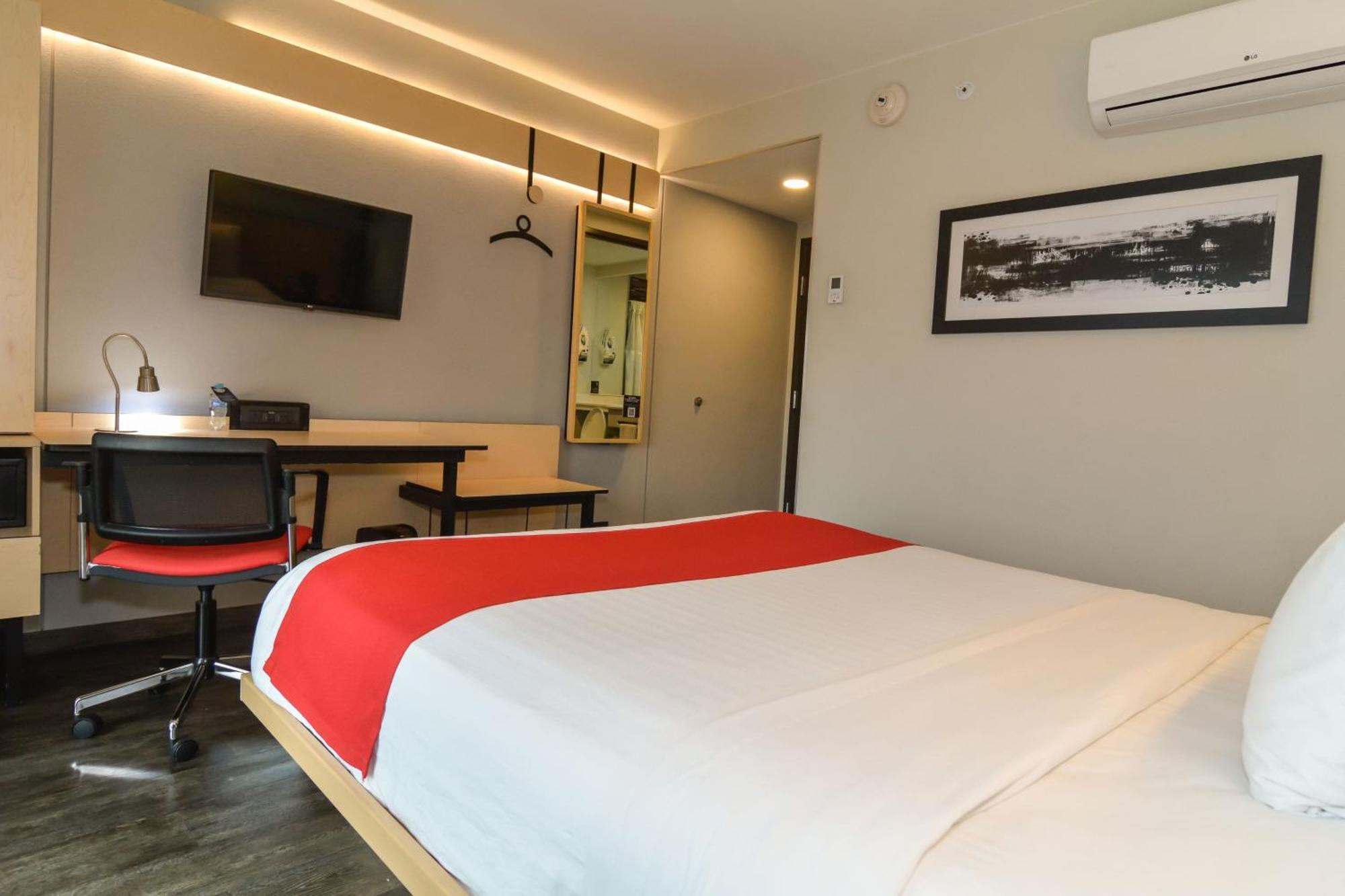 City Express Plus By Marriott Medellin Colombia Bagian luar foto