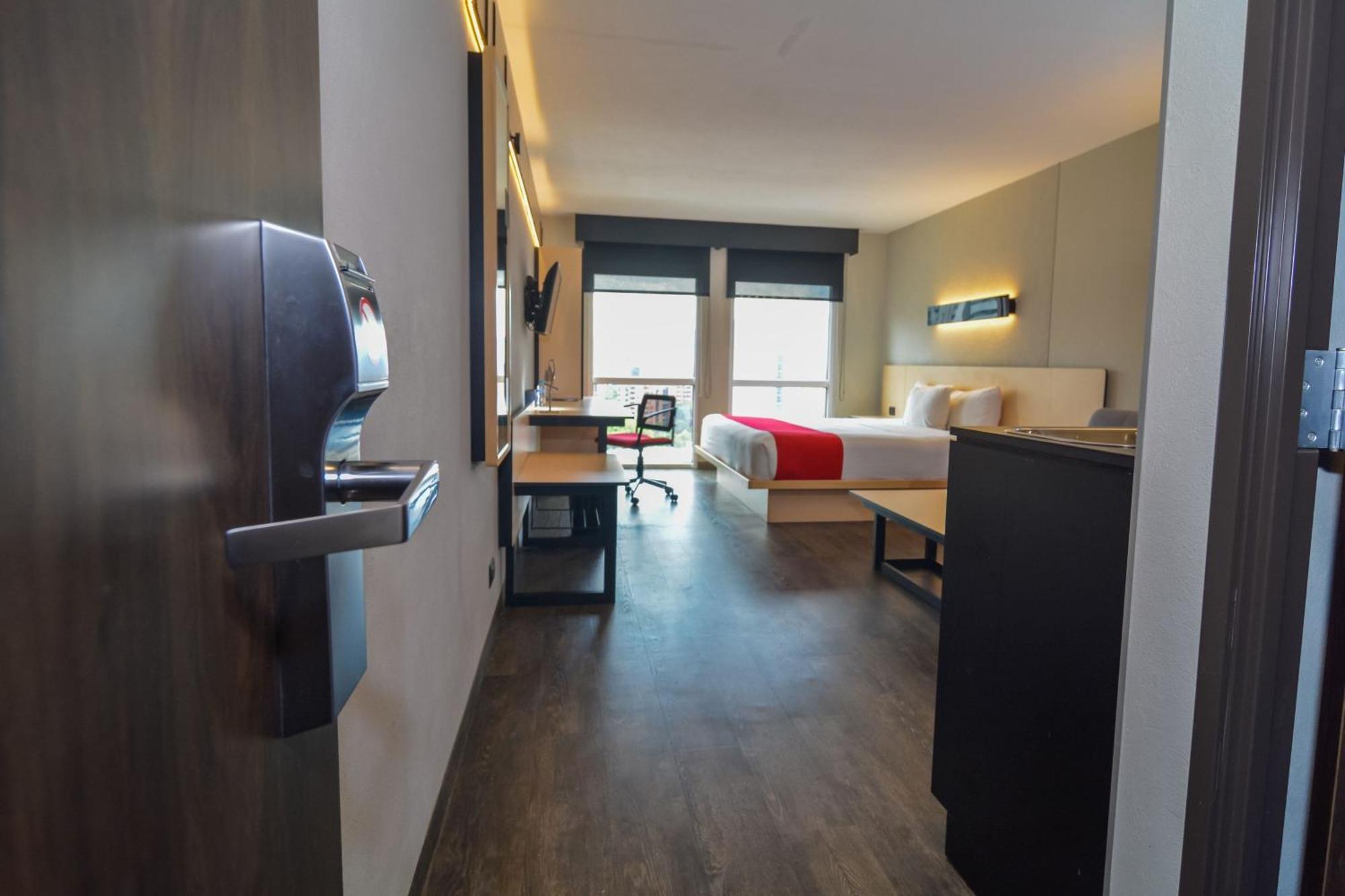 City Express Plus By Marriott Medellin Colombia Bagian luar foto