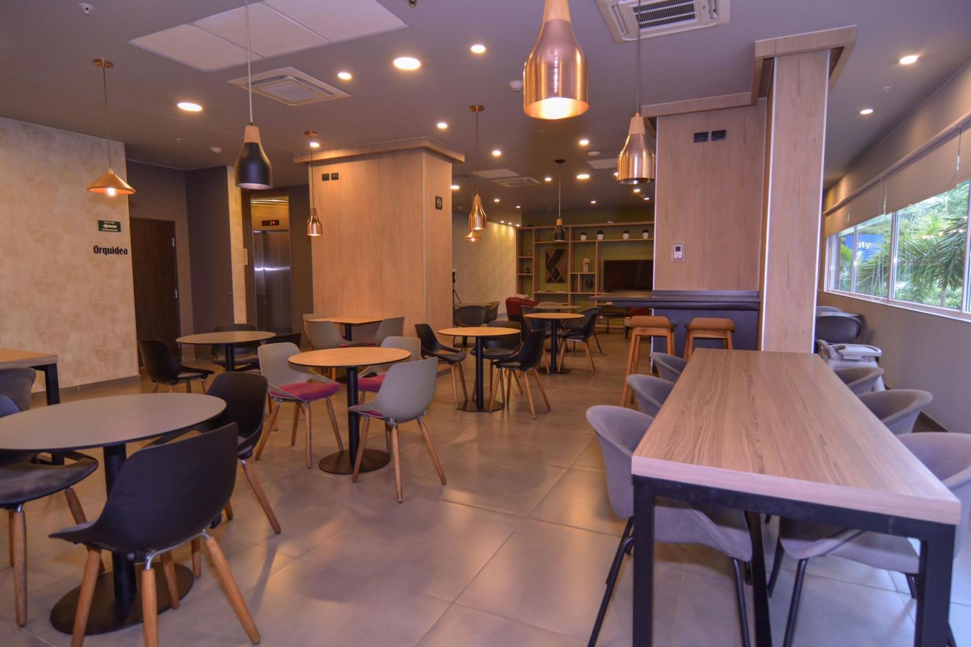 City Express Plus By Marriott Medellin Colombia Bagian luar foto