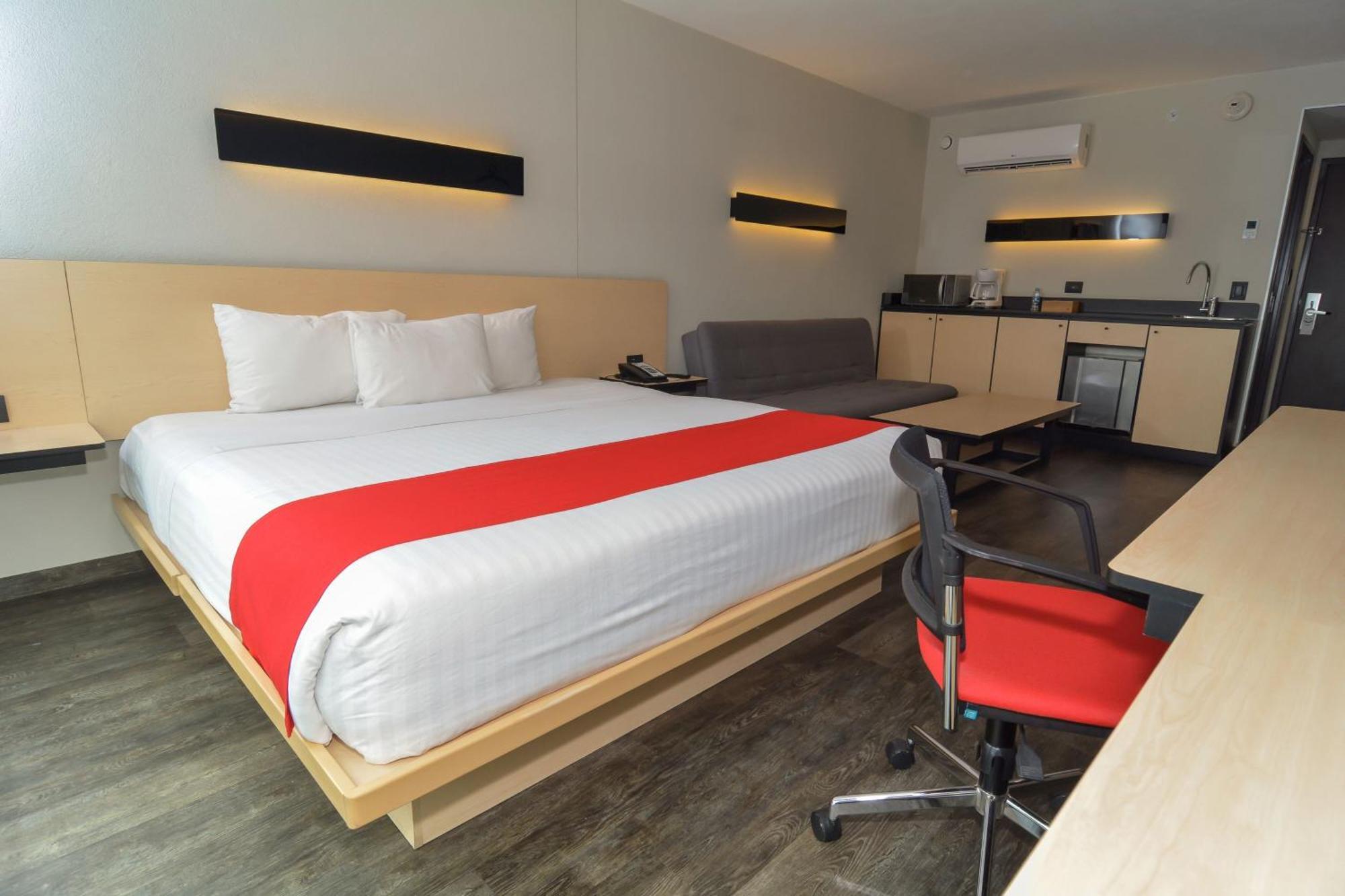 City Express Plus By Marriott Medellin Colombia Bagian luar foto