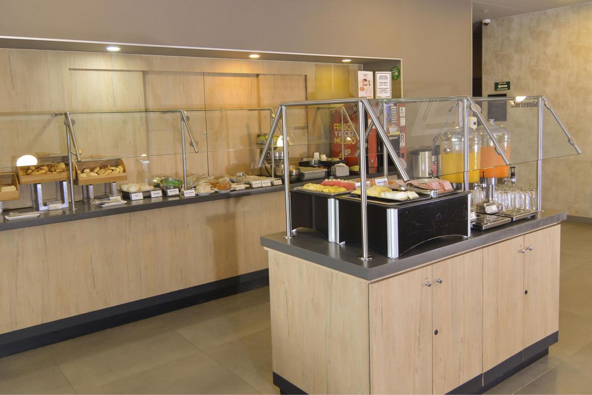 City Express Plus By Marriott Medellin Colombia Bagian luar foto