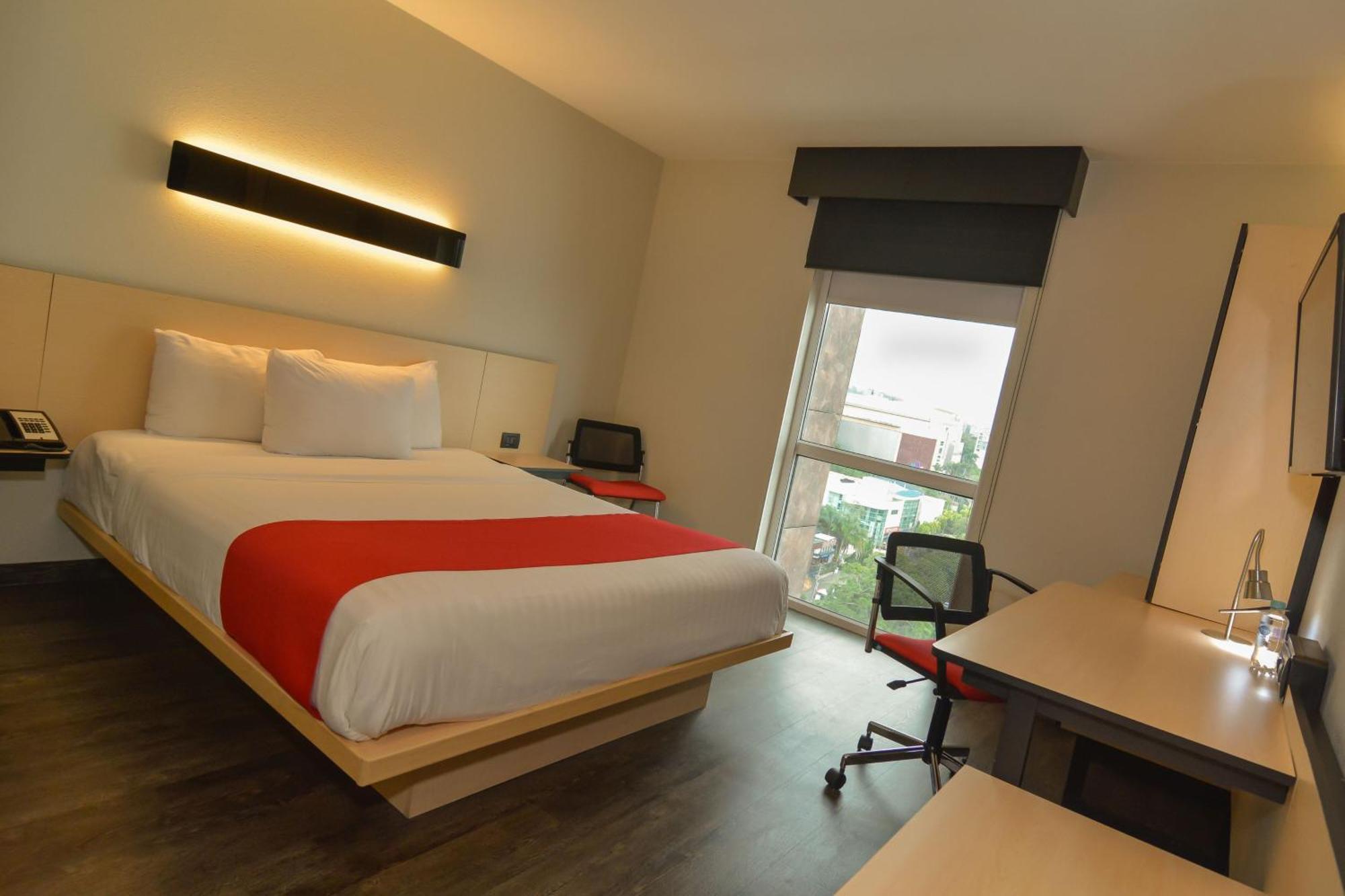 City Express Plus By Marriott Medellin Colombia Bagian luar foto